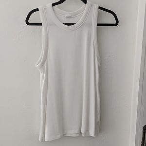 Gap white tank